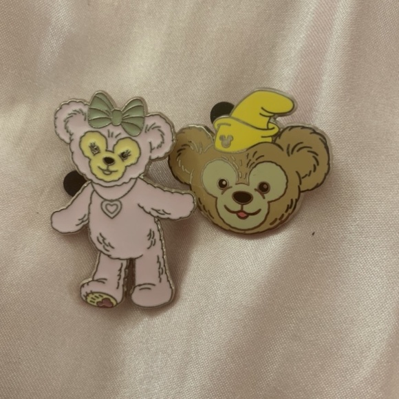 Disney Duffy Trading Pins - Picture 1 of 1